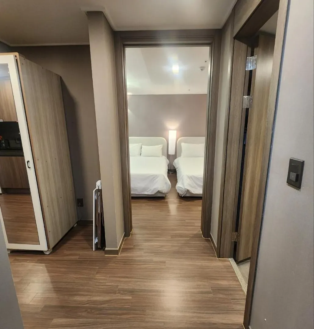 Elbon The Stay With A1 Busan 0*,  South Korea