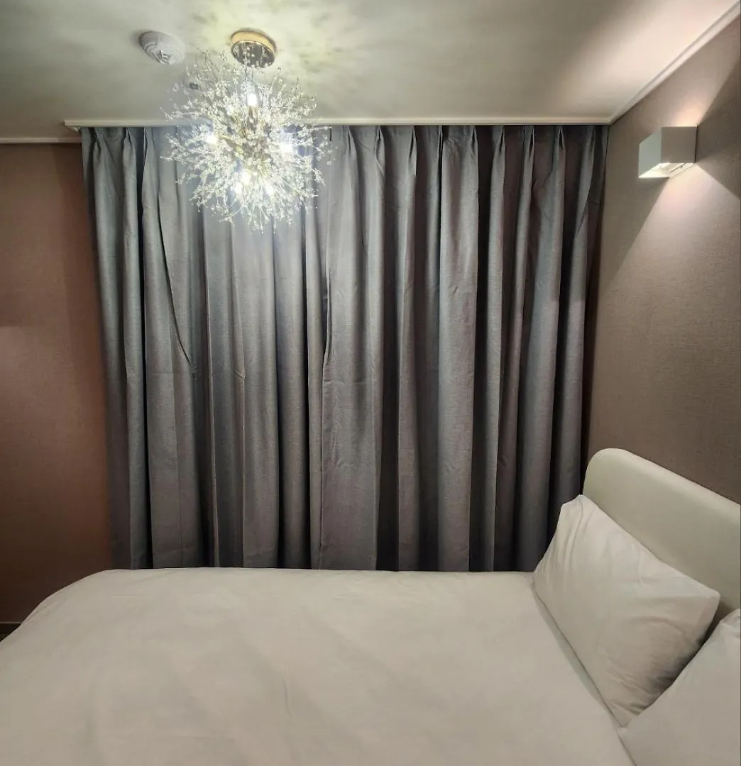 Elbon The Stay With A1 Busan