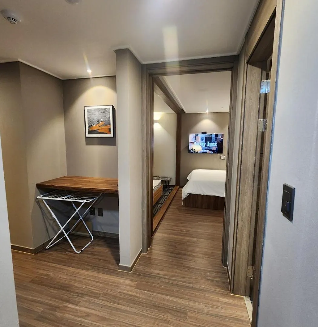 Elbon The Stay With A1 Busan Lägenhetshotell